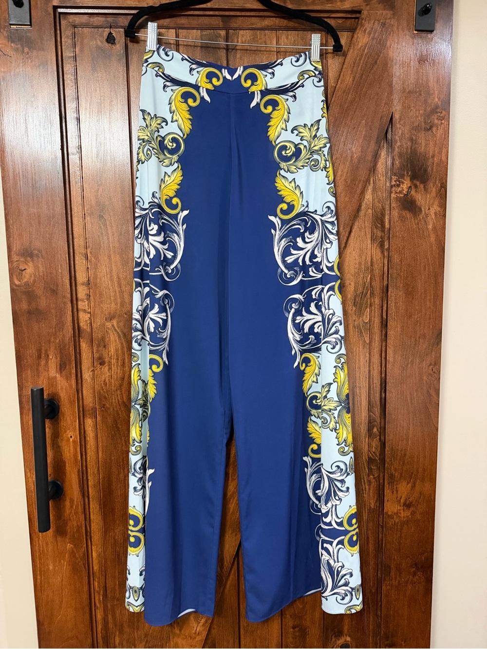 Alice + Olivia Athena Printed Wide-Leg Pants - Picture 8 of 12